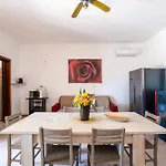 Tatil Evi Blue Infinity Charme Sant Isidoro (Apulia)